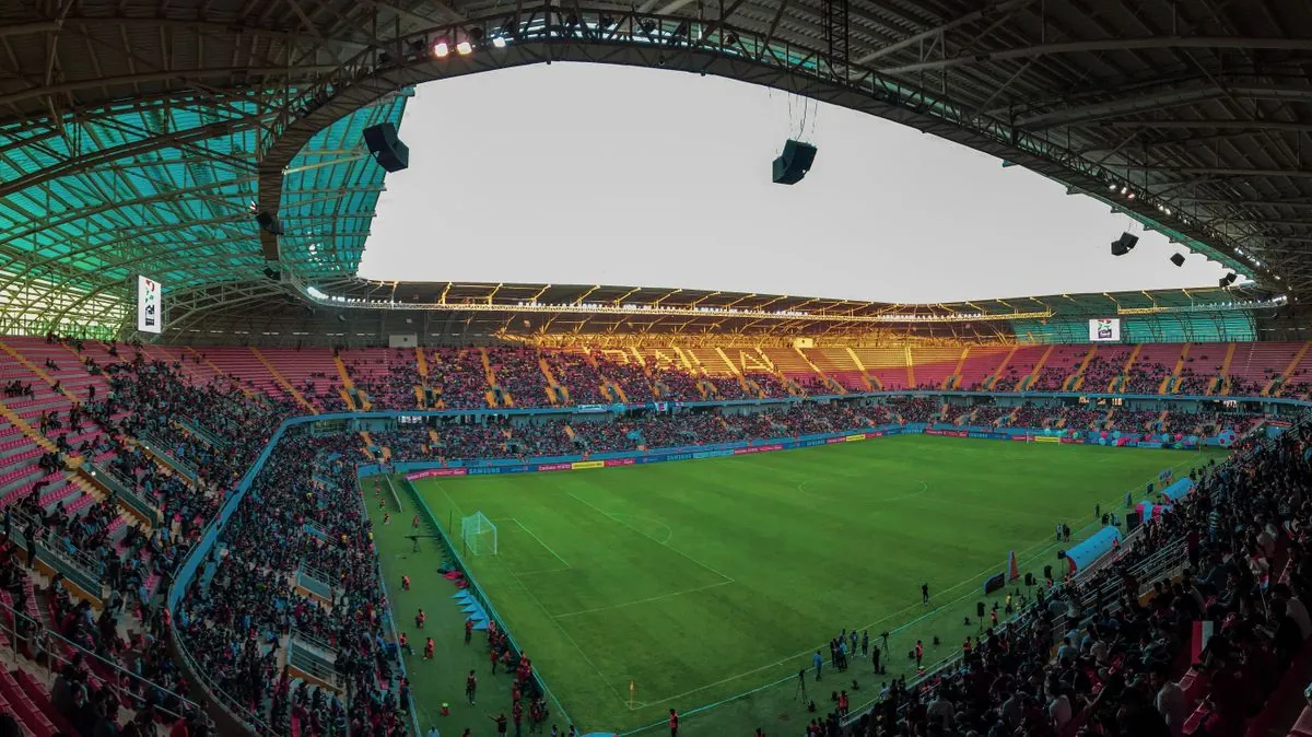 แฟนบอลในสนาม บรรยากาศที่ทำให้บอลสเต็ปตื่นเต้น